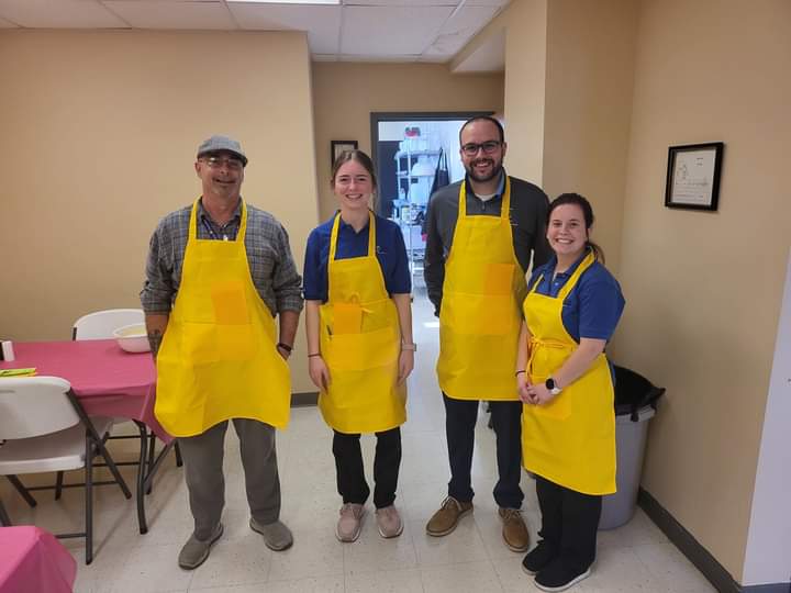 Mental Health Court participates in Safehaven's Thanksgiving meal